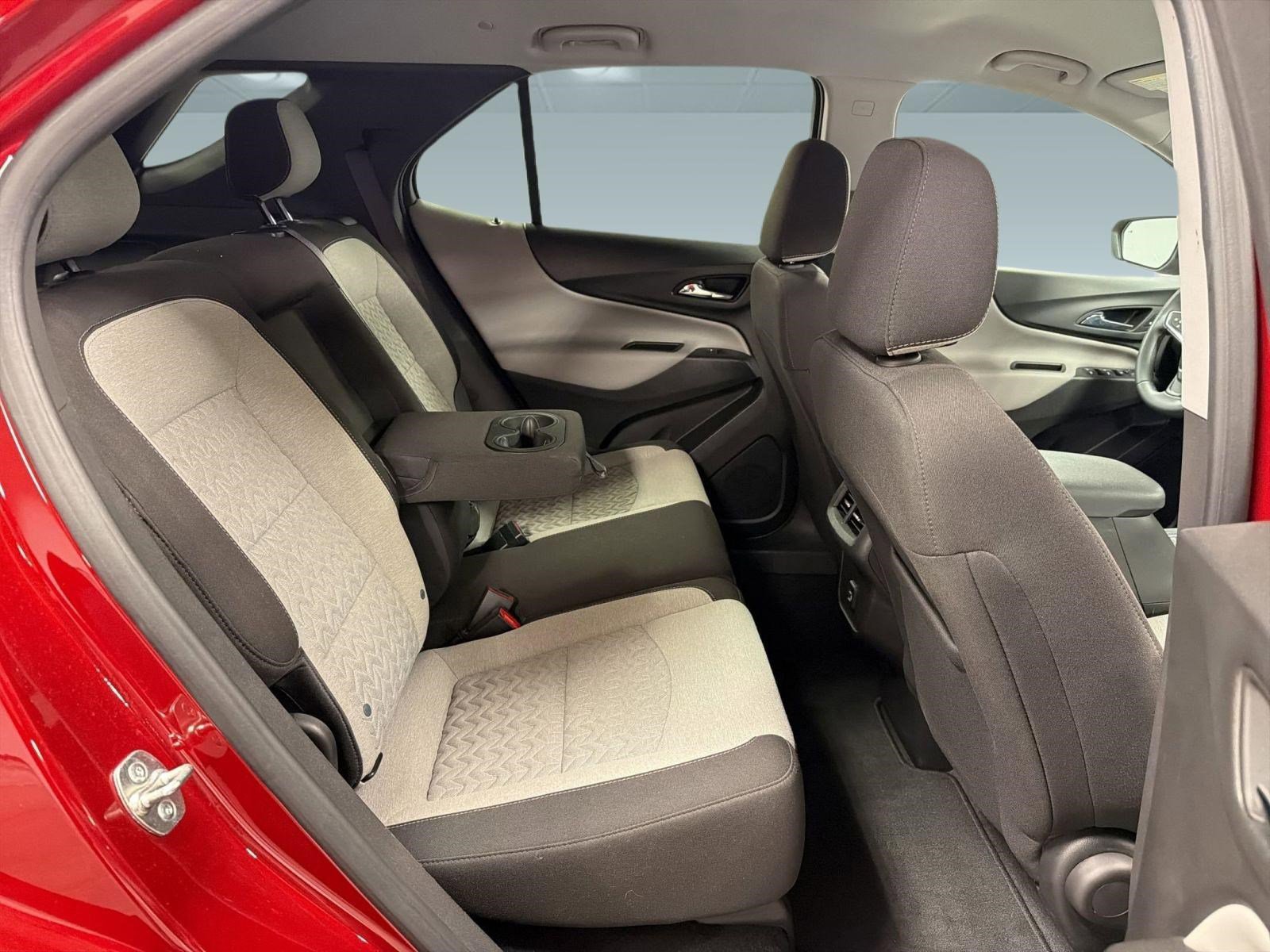Used 2023 Chevrolet Equinox LT FWD image 30