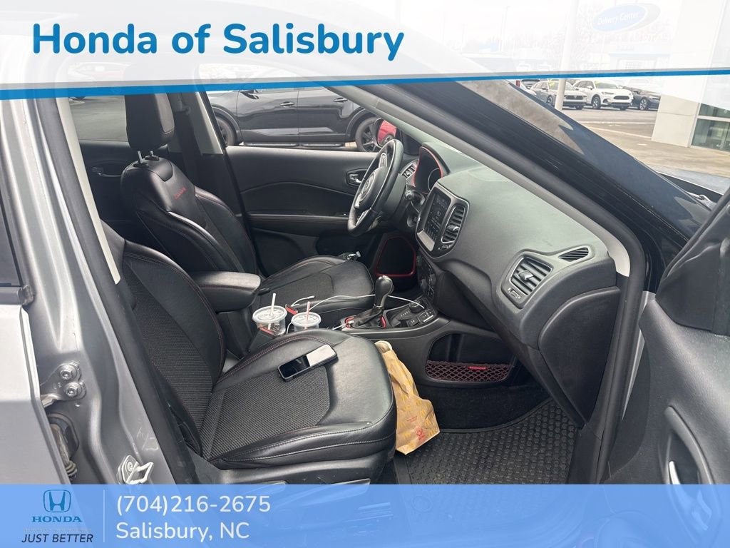 Used 2019 Jeep Compass Trailhawk image 6