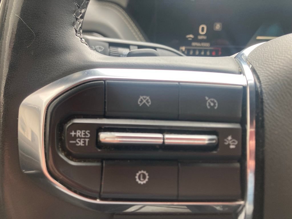 Used 2025 GMC Yukon Elevation AWD/4WD image 30