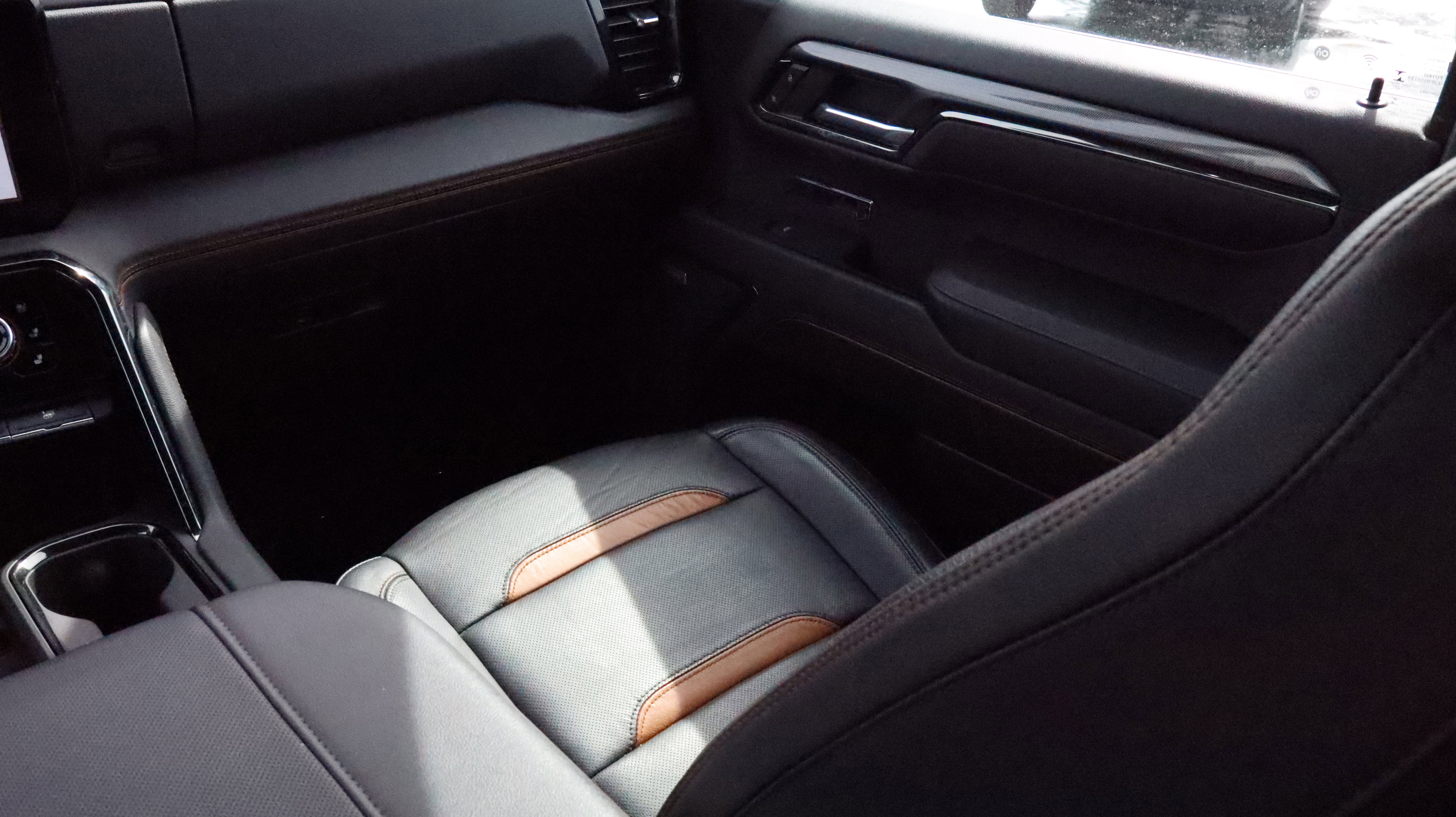 Certified 2023 GMC Sierra 1500 AT4 w/ AT4 Premium Package image 12