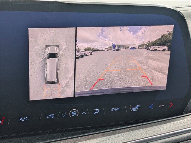 Certified 2025 Chevrolet Suburban Z71 image 25