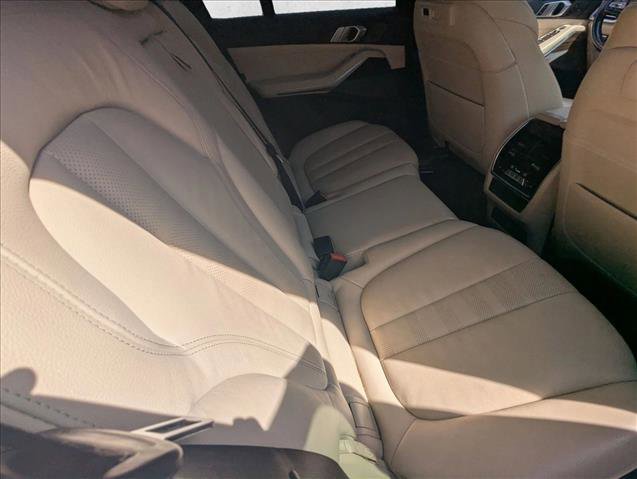 Used 2021 BMW X5 xDrive40i w/ Premium Package AWD/4WD image 18