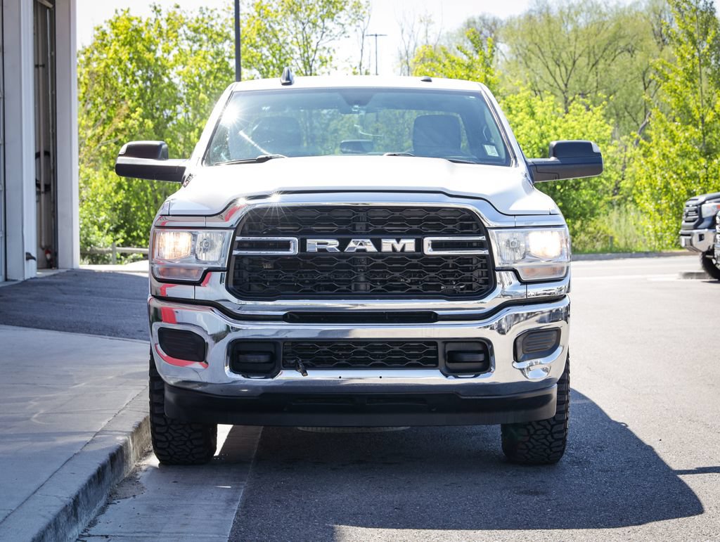 Used 2022 RAM 2500 Tradesman w/ Chrome Appearance Group AWD/4WD image 9