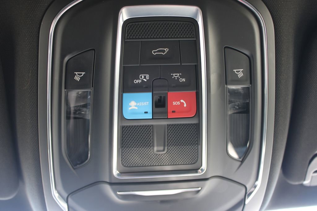 Used 2024 Jeep Wagoneer Series II w/ Flexible Seating Group image 55