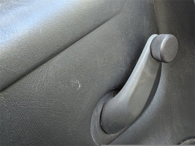 Used 2003 Chevrolet S10 Pickup 2WD Regular Cab image 15