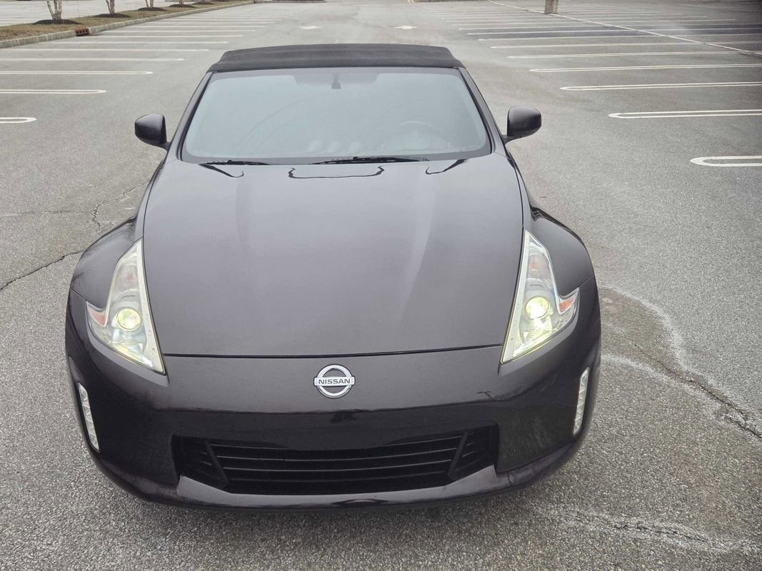 Used 2013 Nissan 370Z Touring w/ Sport Pkg RWD image 32