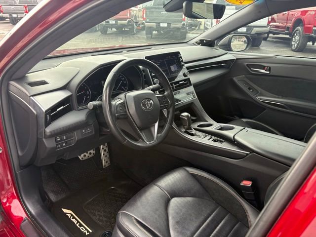 Used 2019 Toyota Avalon XSE image 3