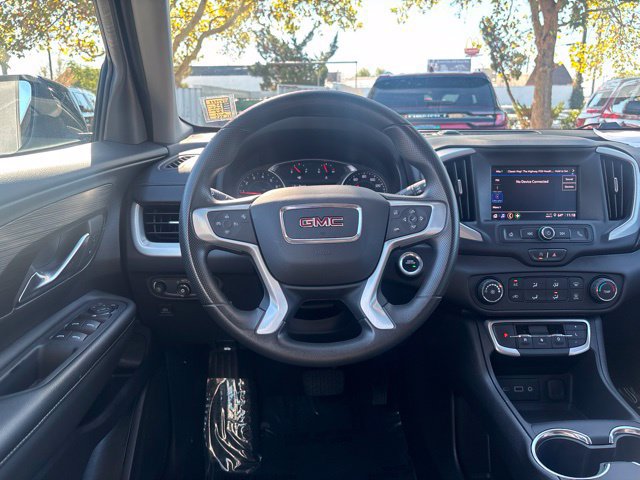 Used 2024 GMC Terrain SLE AWD/4WD image 31