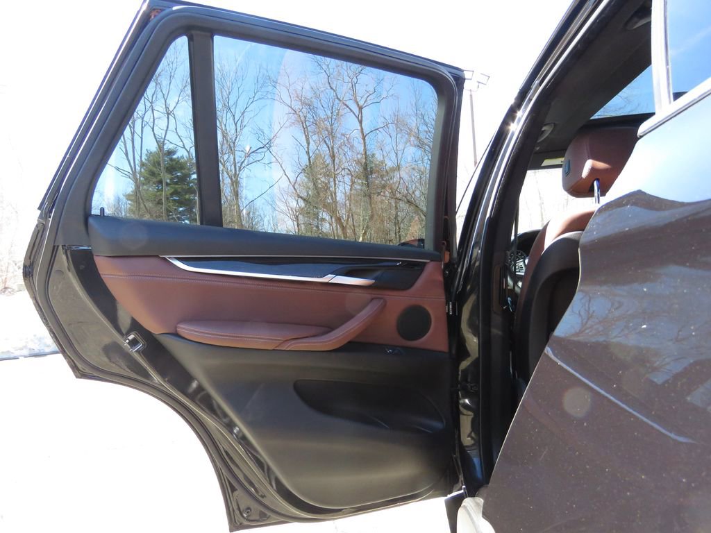 Used 2017 BMW X5 xDrive40e image 19