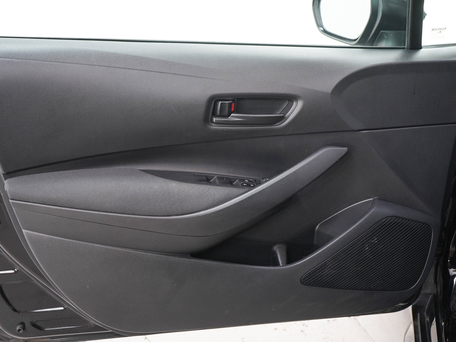 Used 2024 Toyota Corolla LE FWD image 18