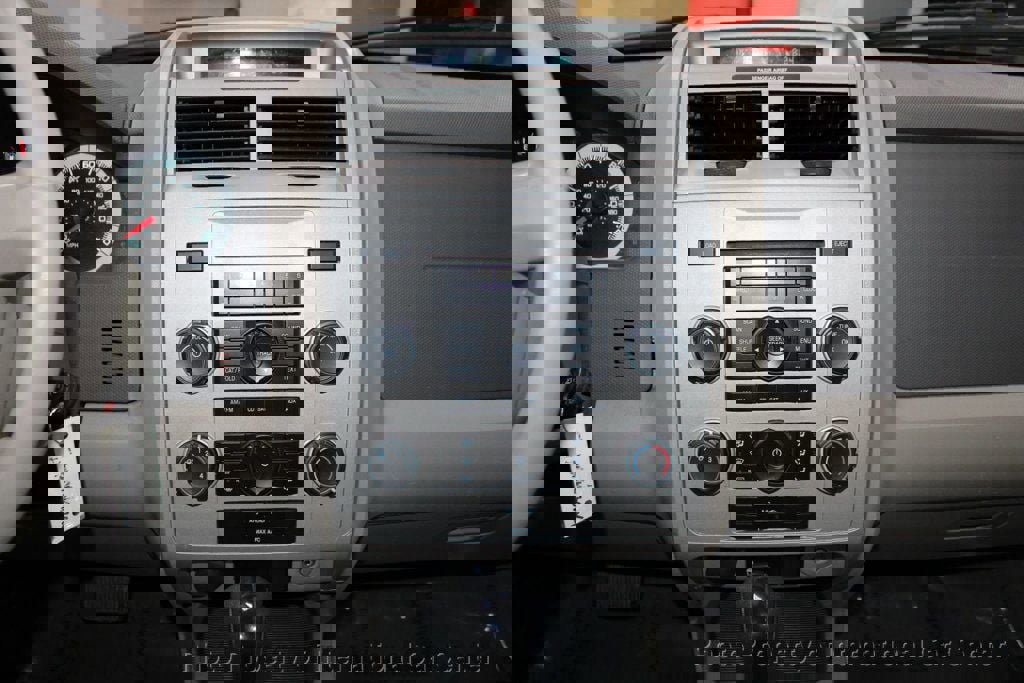 Used 2008 Ford Escape XLT image 16