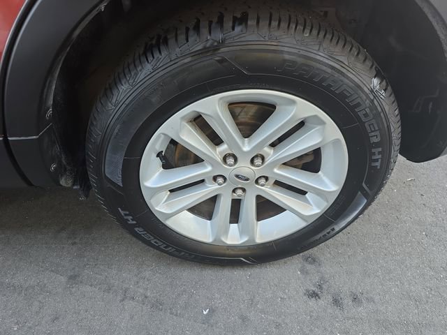 Used 2014 Ford Explorer XLT w/ Equipment Group 202A image 28