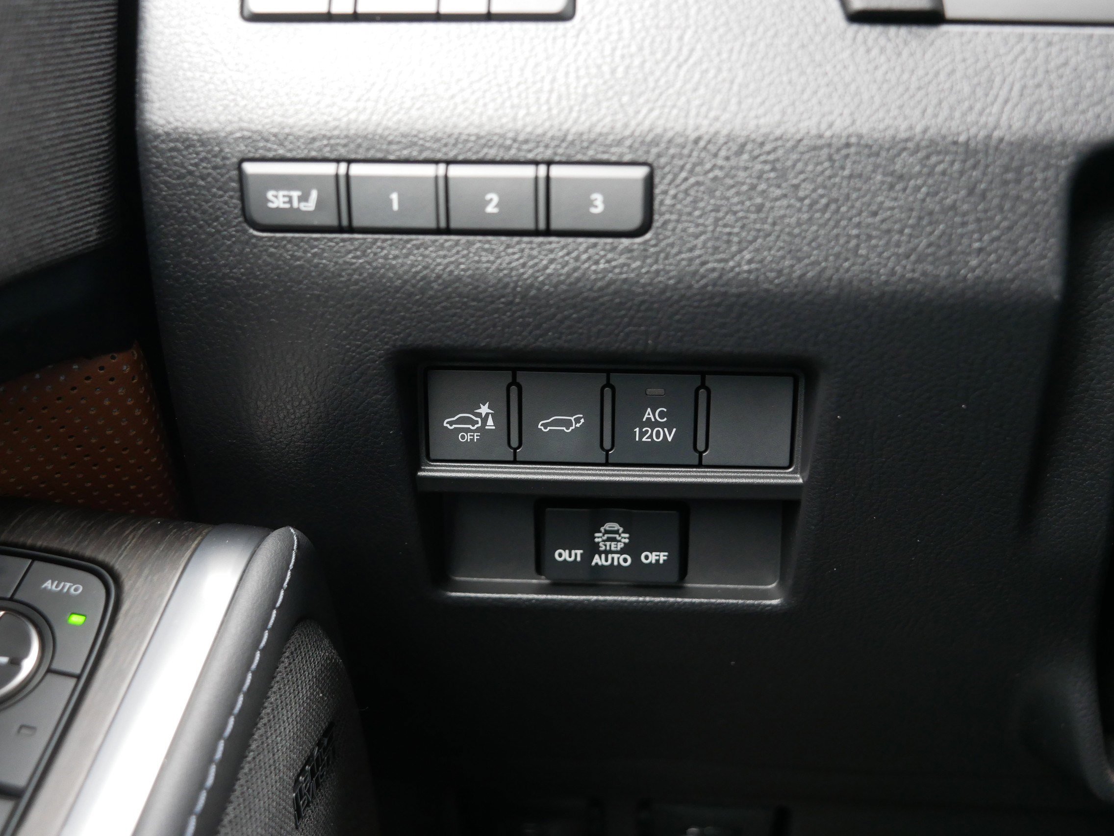 Used 2024 Lexus GX 550 w/ Accessory Package (2T) image 26