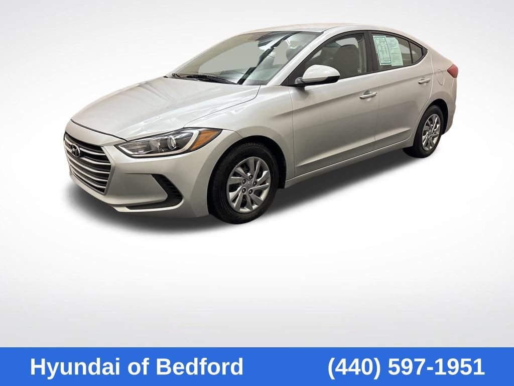 Used 2018 Hyundai Elantra SE w/ Cargo Package image 1