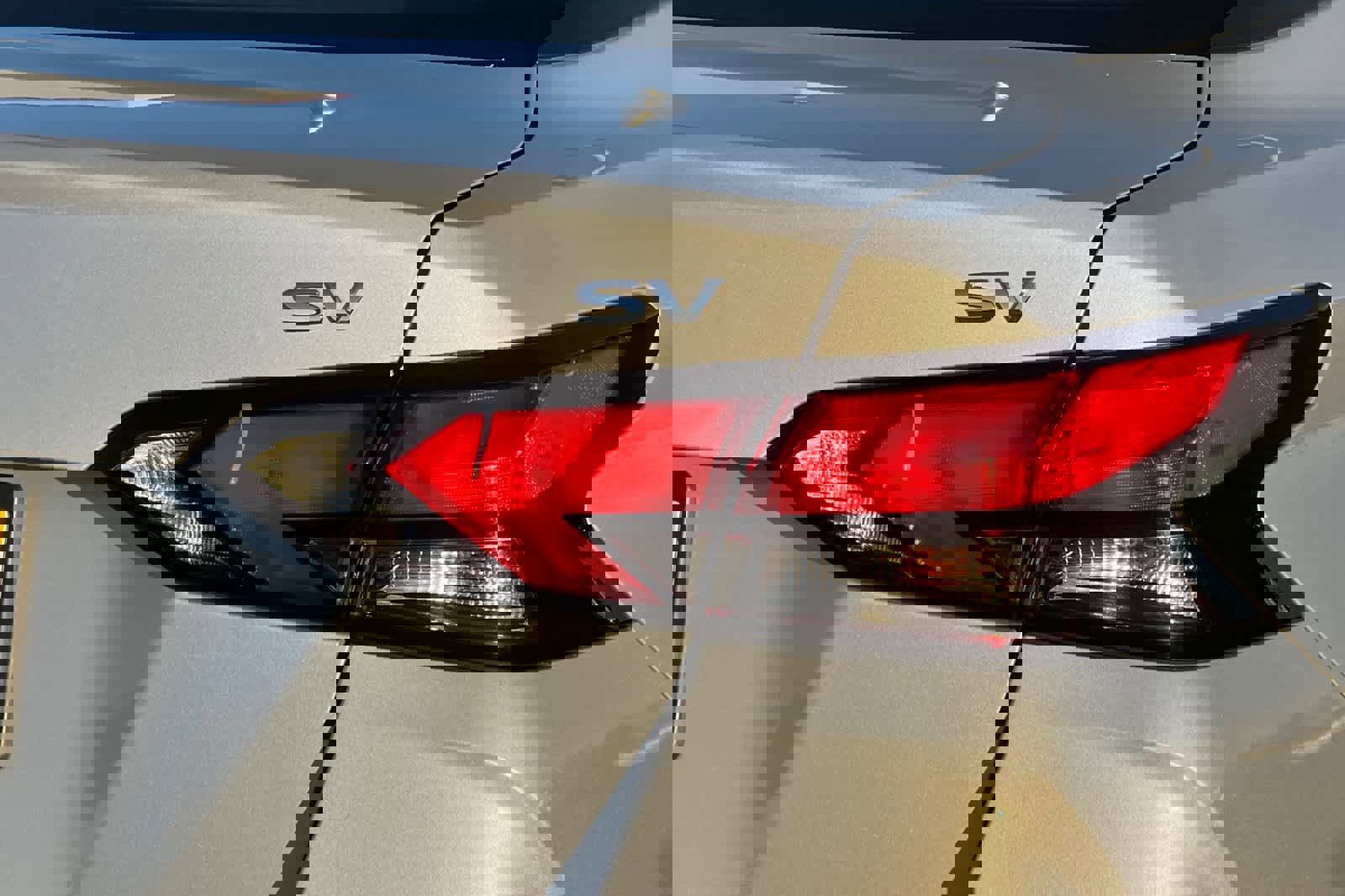 Used 2021 Nissan Versa SV image 28