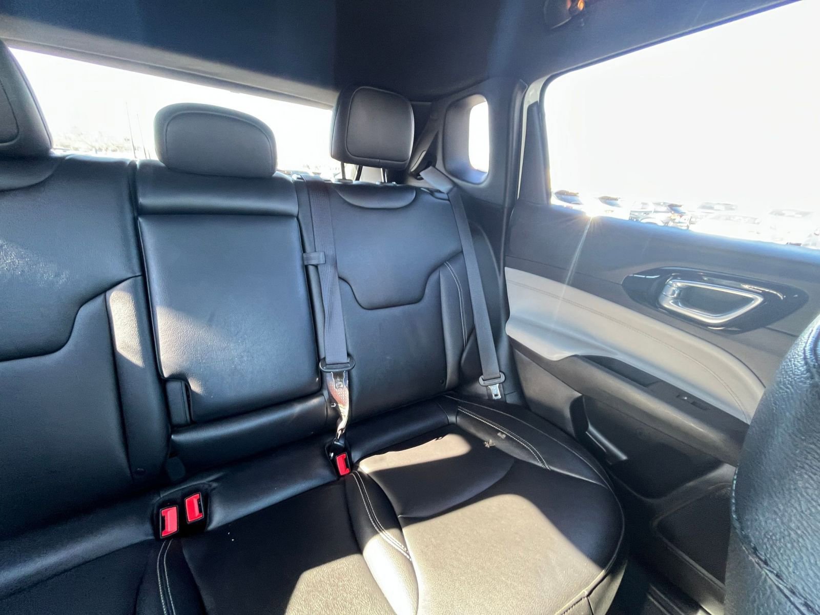 Used 2025 Jeep Compass Limited image 38
