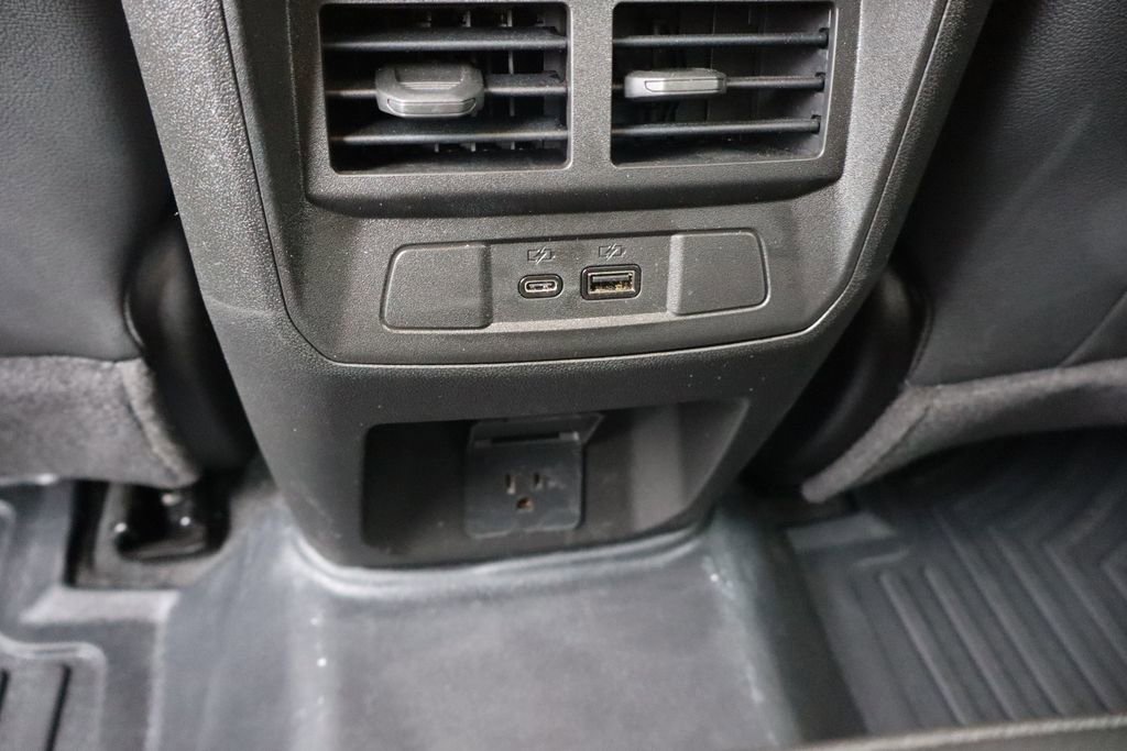 Used 2024 Chevrolet Colorado LT w/ LT Convenience Package III image 22