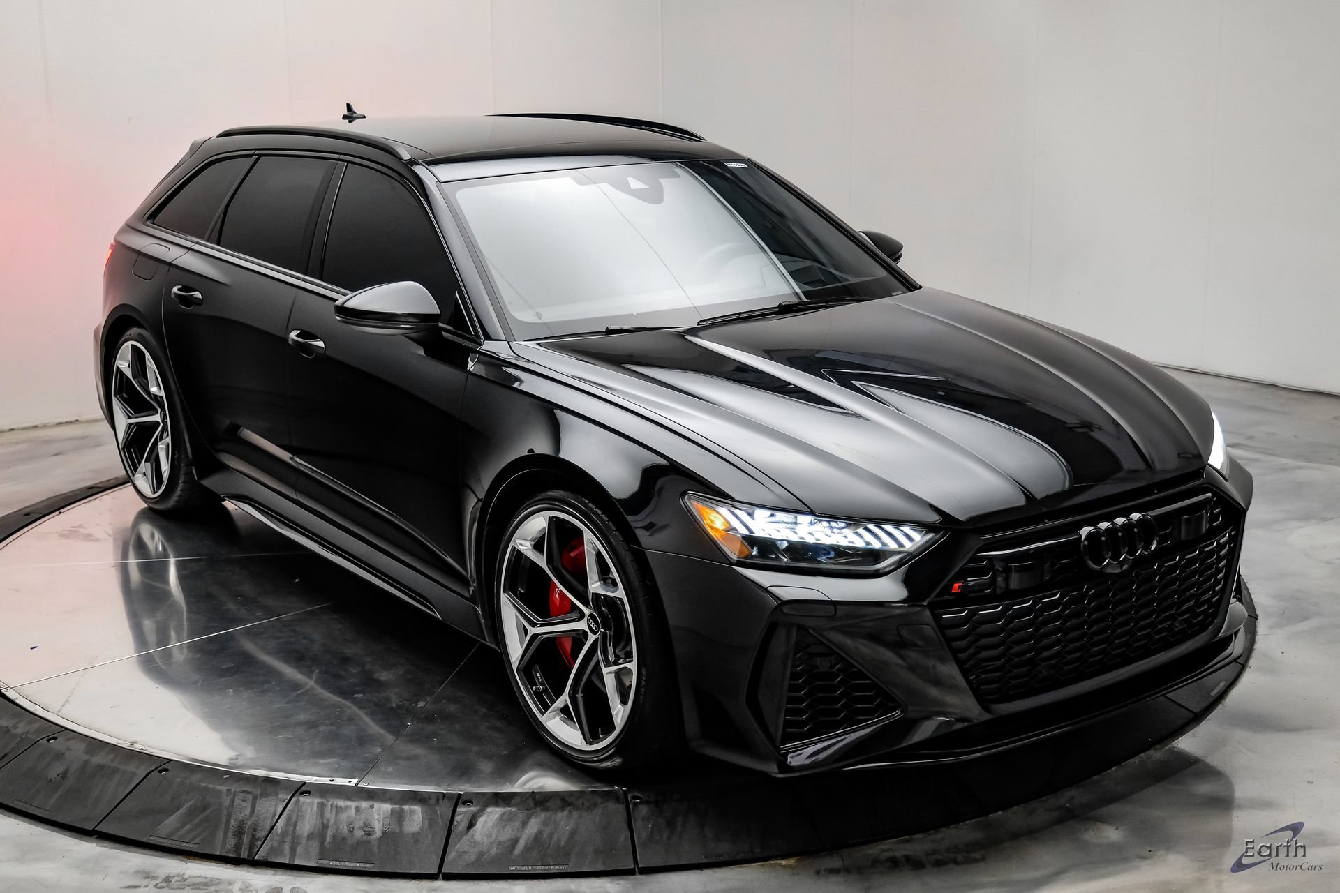 Used 2024 Audi RS 6 performance AWD/4WD image 25