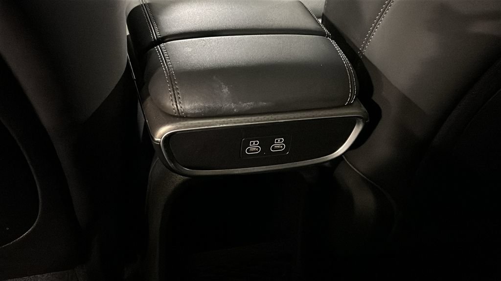 Used 2023 Genesis GV60 Performance AWD/4WD image 31