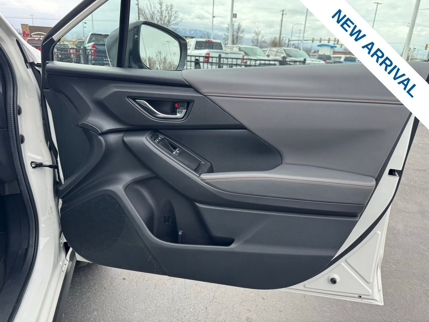 Used 2024 Subaru Crosstrek 2.5i Limited w/ Crosstrek Mirror Package image 10