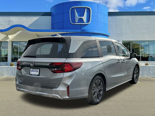 New 2026 Honda Odyssey Touring image 2