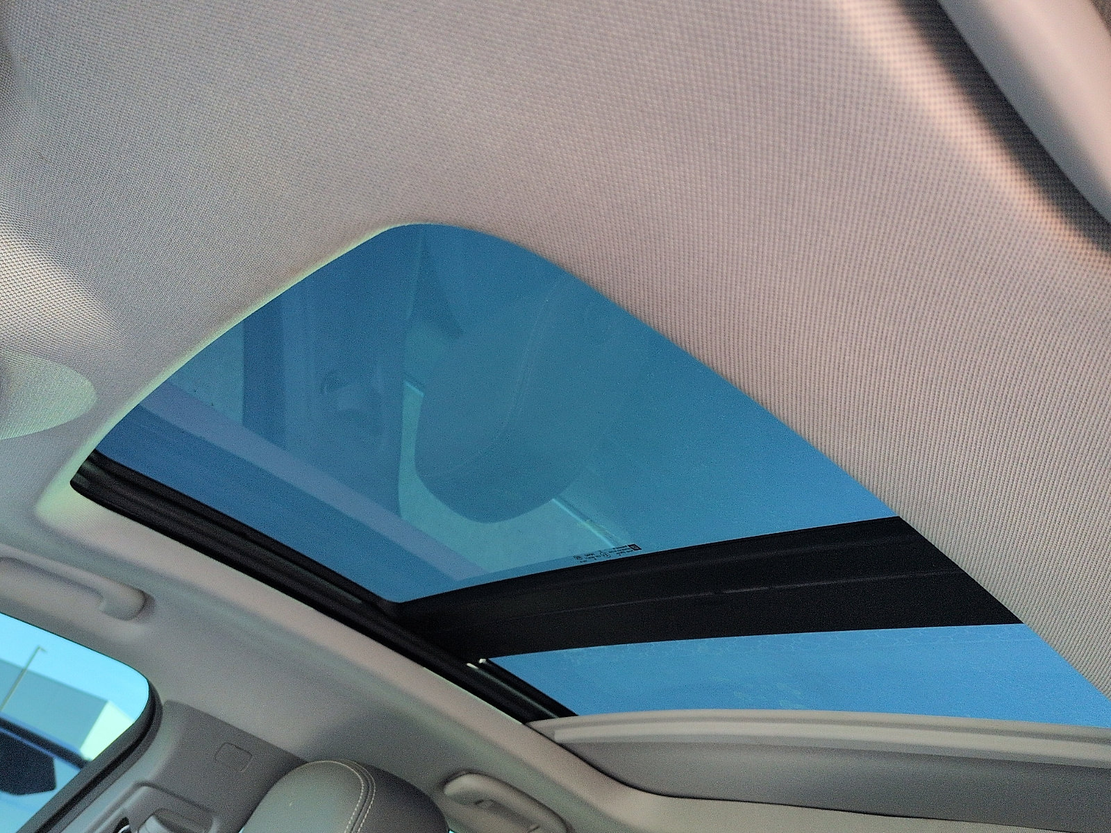 Used 2019 Chevrolet Impala LT w/ Sunroof and Spoiler Package FWD image 10