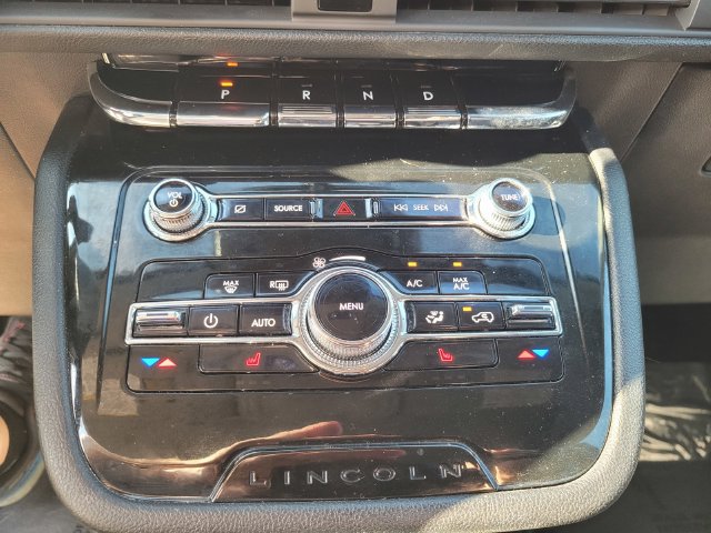 Used 2021 Lincoln Corsair FWD image 24