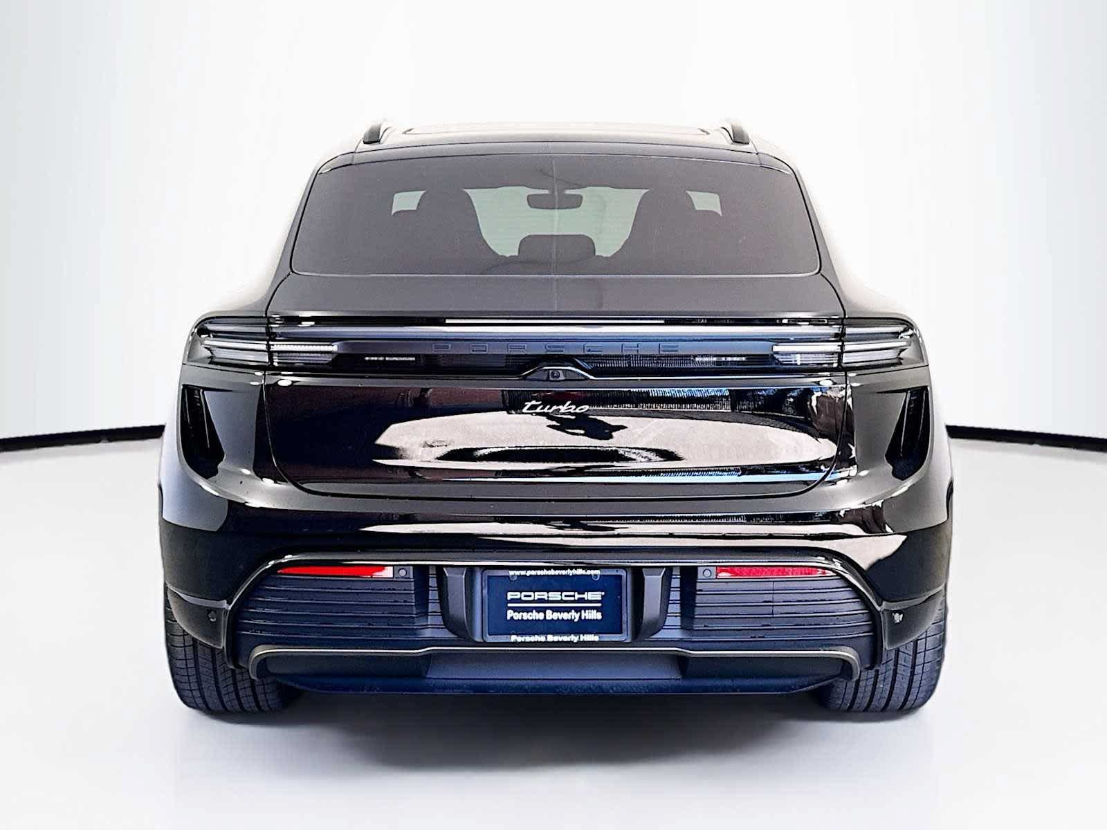 New 2025 Porsche Macan Turbo Electric AWD/4WD image 10