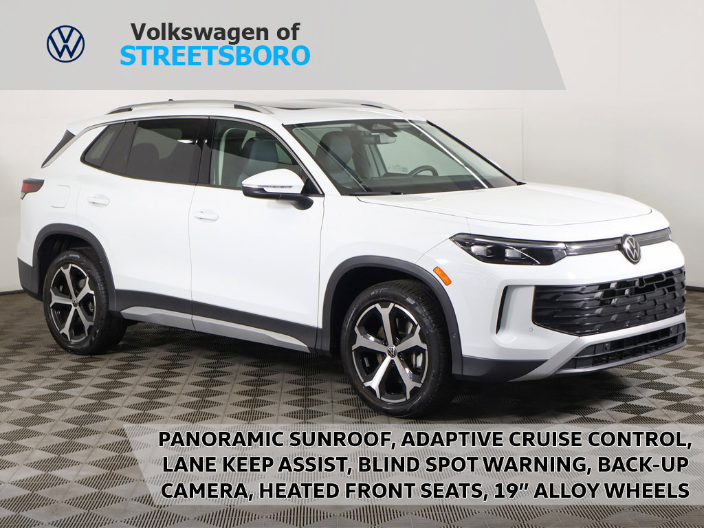 Used 2025 Volkswagen Tiguan SE w/ Panoramic Sunroof Package AWD/4WD image 1