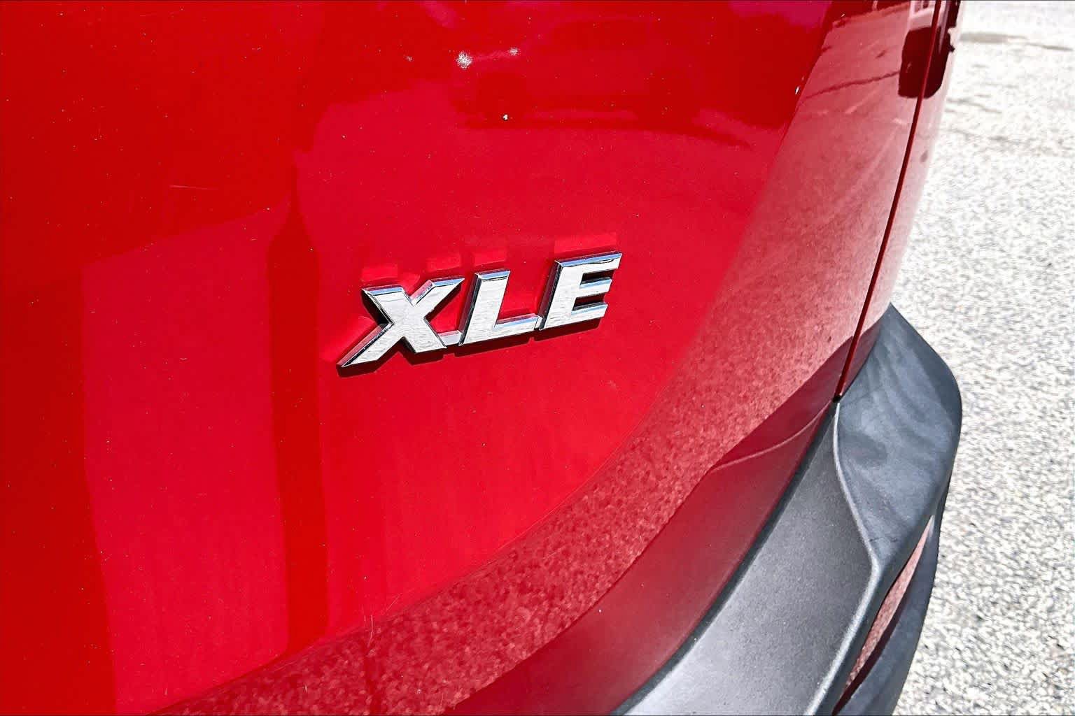 Used 2014 Toyota RAV4 XLE FWD image 10