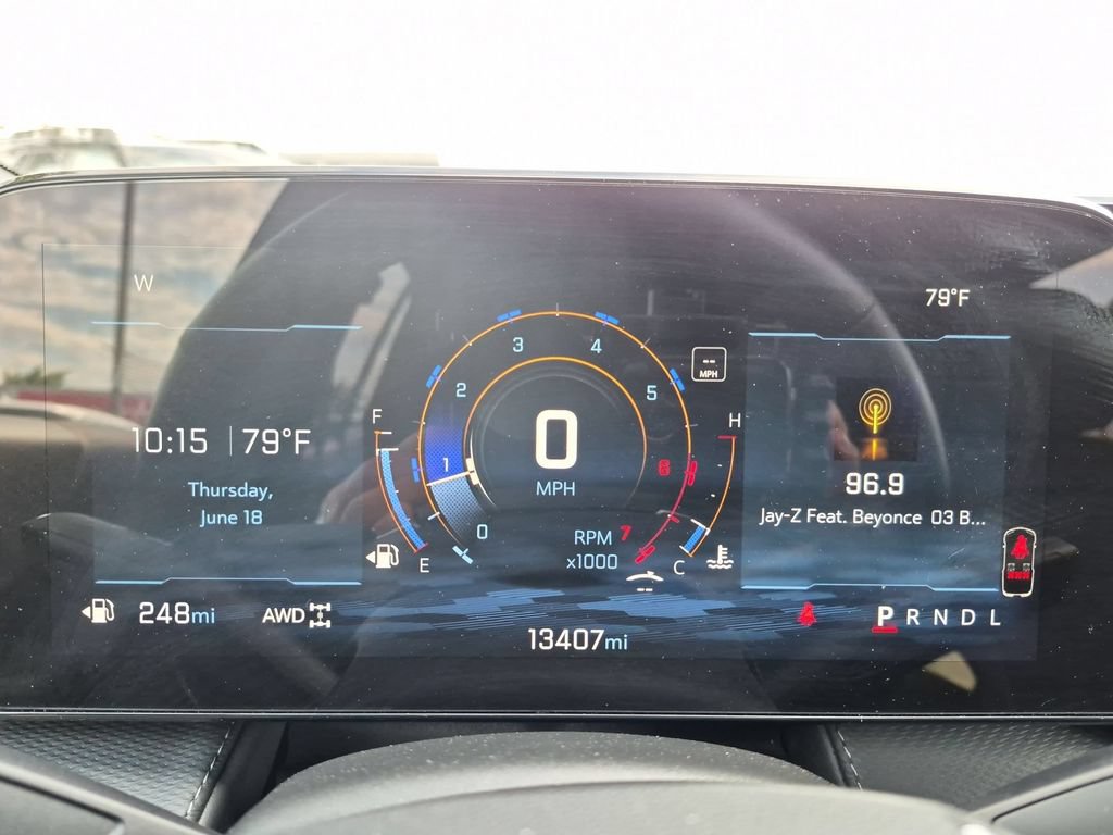 Used 2025 Chevrolet Equinox LT AWD/4WD image 16