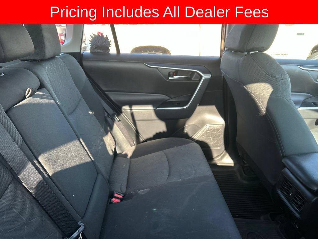 Used 2022 Toyota RAV4 XLE w/ Convenience Package AWD/4WD image 5