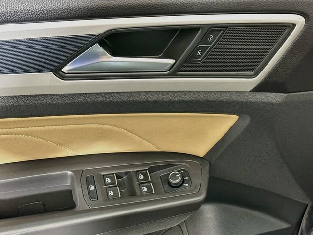 Certified 2023 Volkswagen Atlas Cross Sport SEL R-Line AWD/4WD image 19