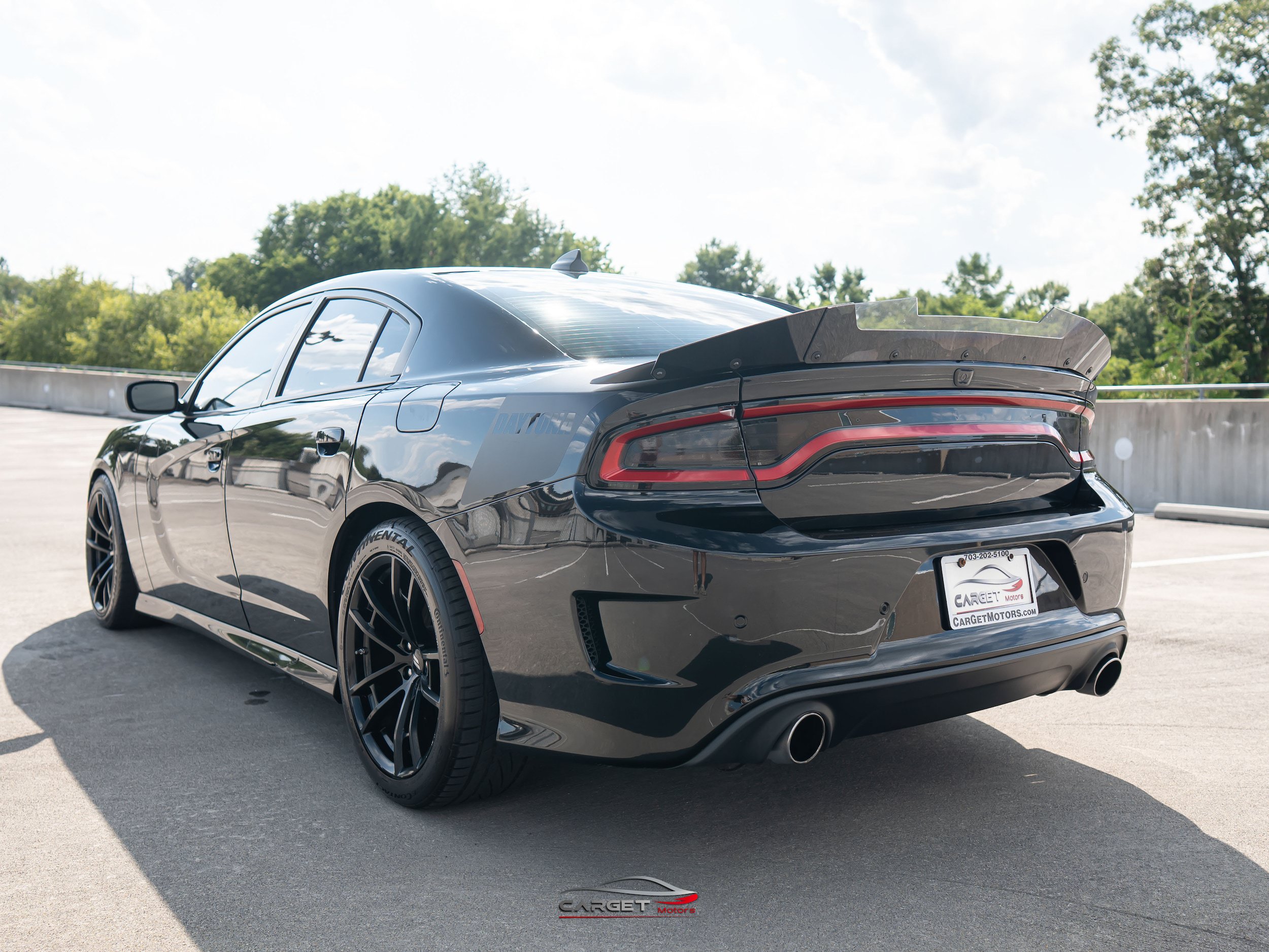 Used 2017 Dodge Charger R/T RWD image 5