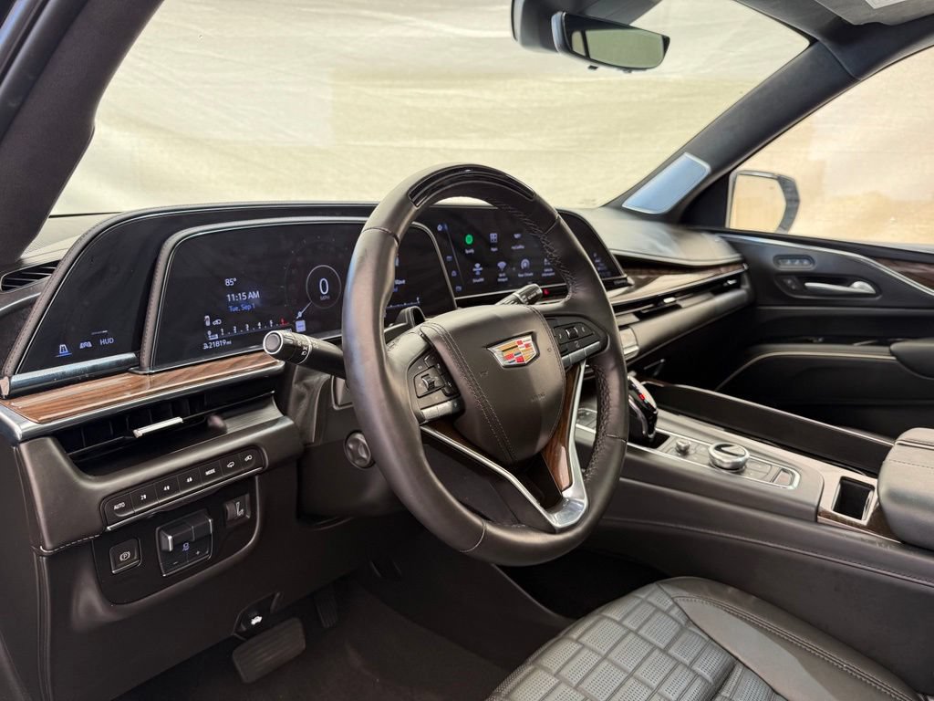 Used 2024 Cadillac Escalade Sport Platinum w/ LPO, ONYX Package AWD/4WD image 29