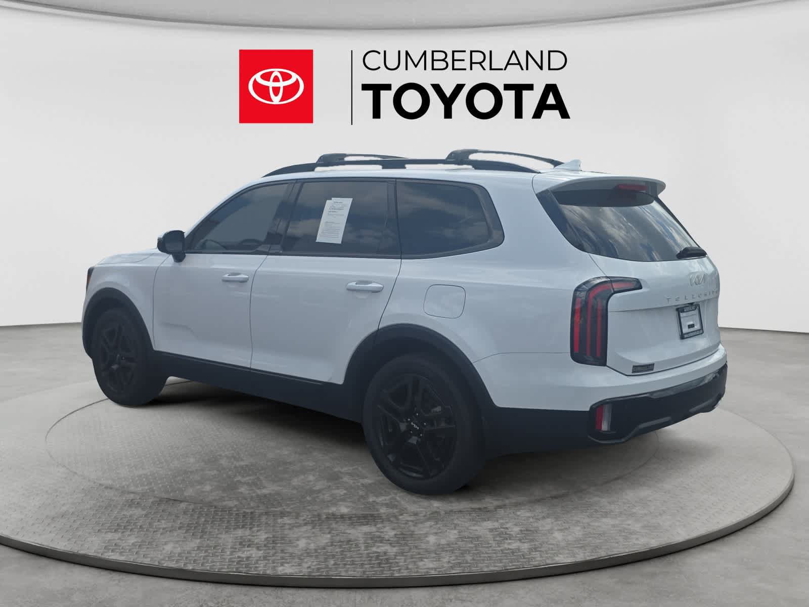 Used 2024 Kia Telluride SX X-Line AWD/4WD image 3