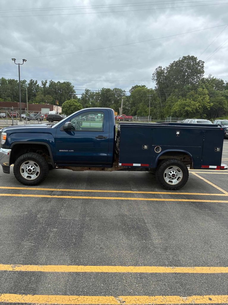 Used 2015 GMC Sierra 2500 4x4 Regular Cab image 2