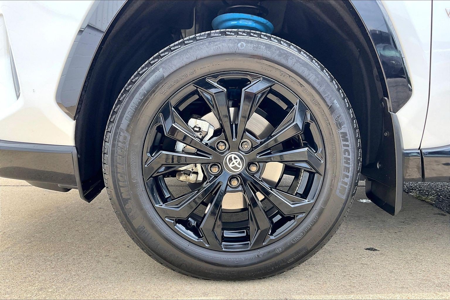 Used 2023 Toyota RAV4 XSE AWD/4WD image 11