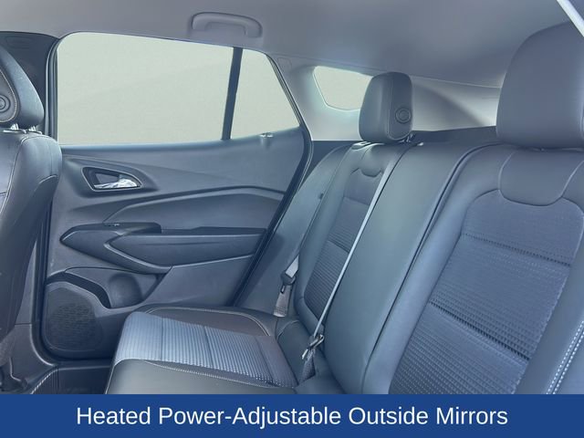 Used 2025 Chevrolet Trax LT w/ LT Convenience Package image 16