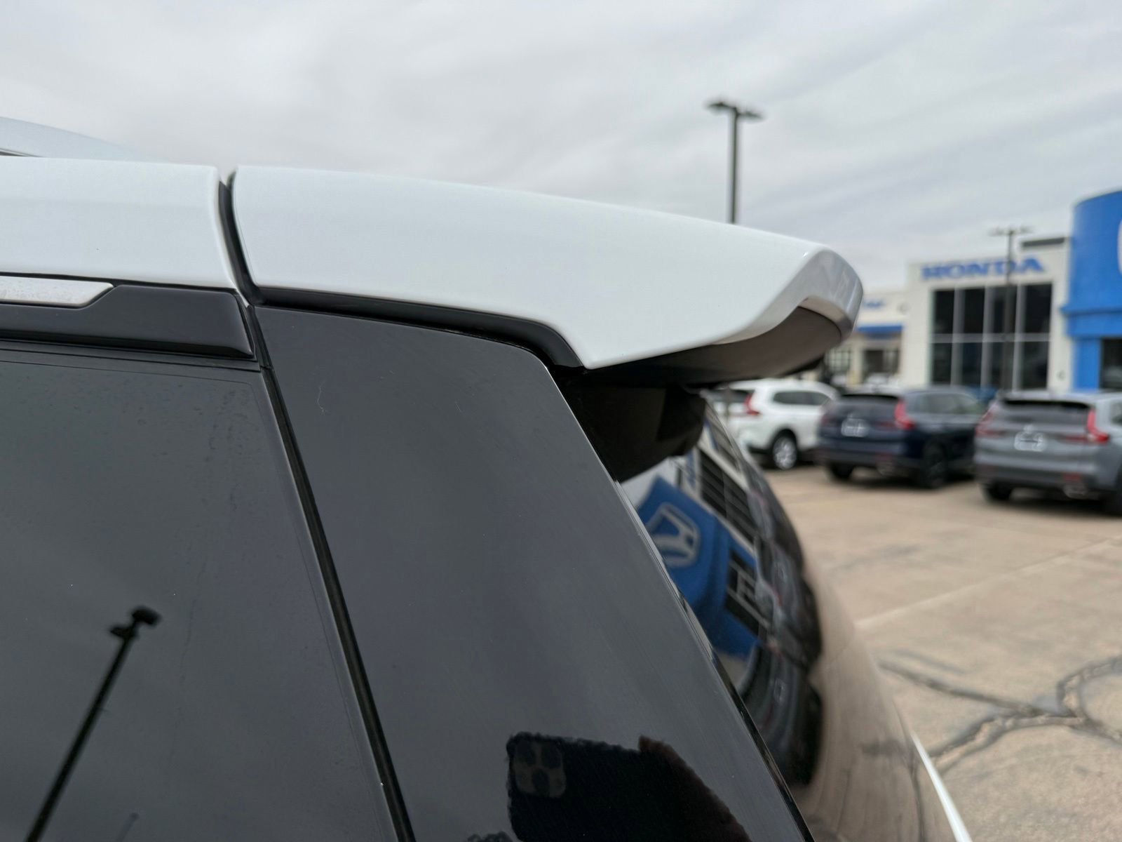 Used 2024 GMC Yukon SLT RWD image 9