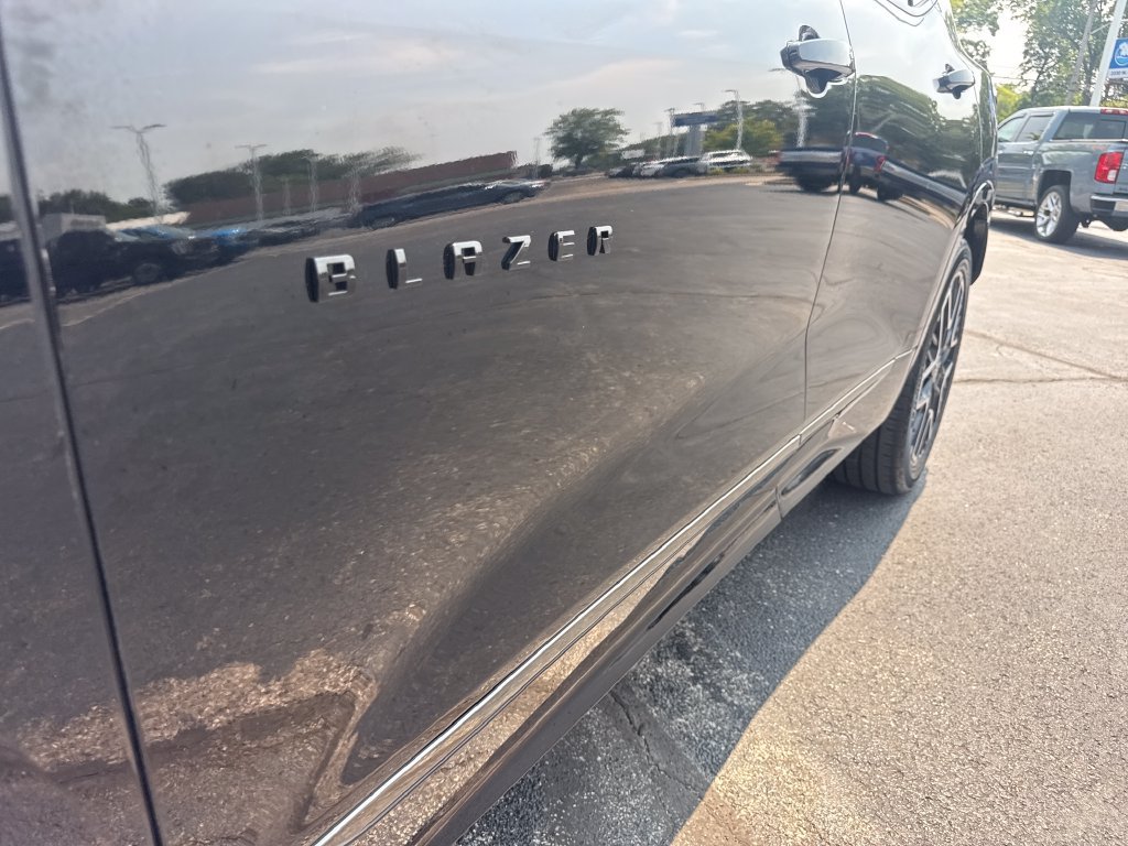 Used 2023 Chevrolet Blazer RS w/ Driver Confidence II Package FWD image 27