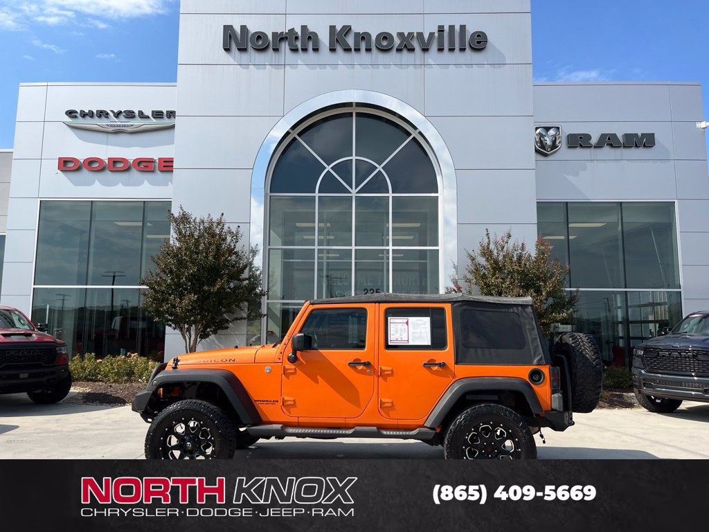 Used 2013 Jeep Wrangler Unlimited Rubicon w/ Connectivity Group AWD/4WD image 2