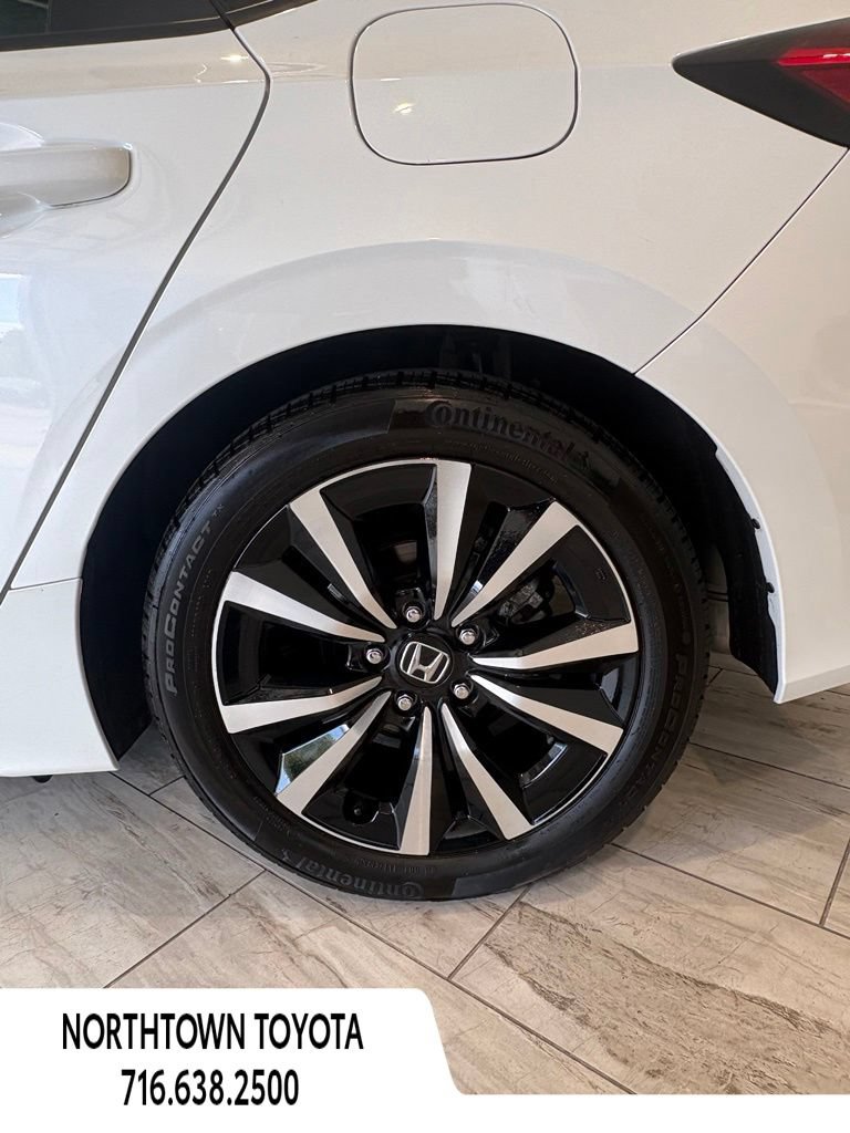 Used 2024 Honda Civic EX-L image 9