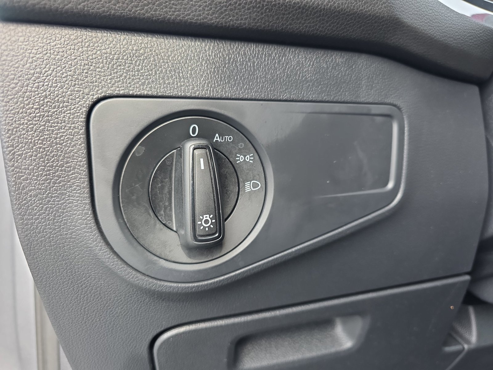 Used 2024 Volkswagen Tiguan S image 25