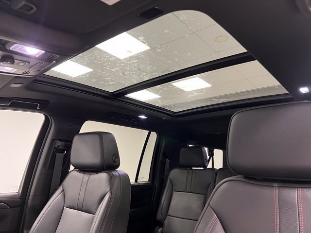 Used 2024 Chevrolet Suburban RST AWD/4WD image 41
