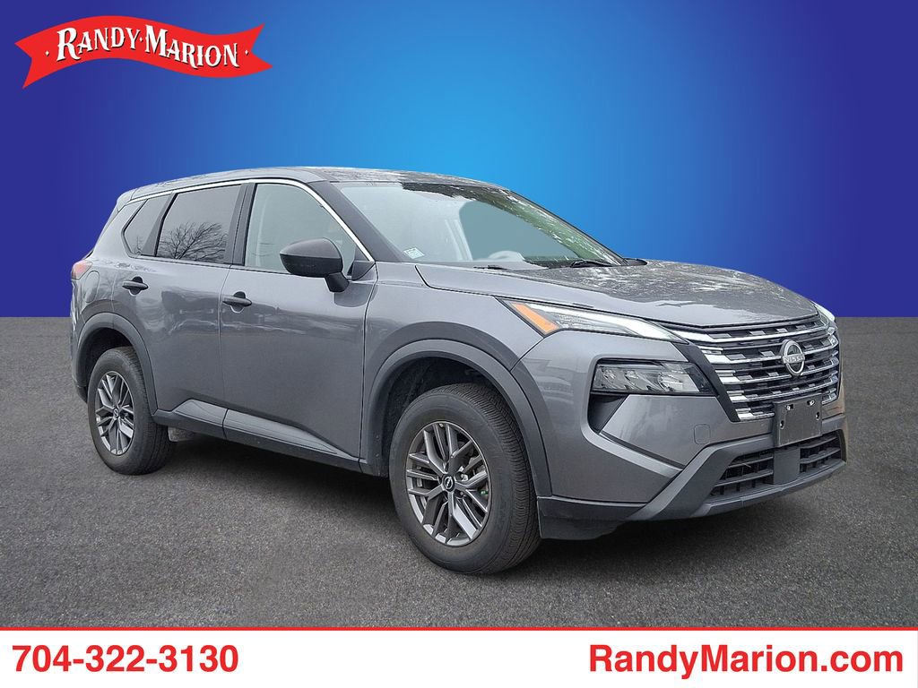 Used 2024 Nissan Rogue S image 1