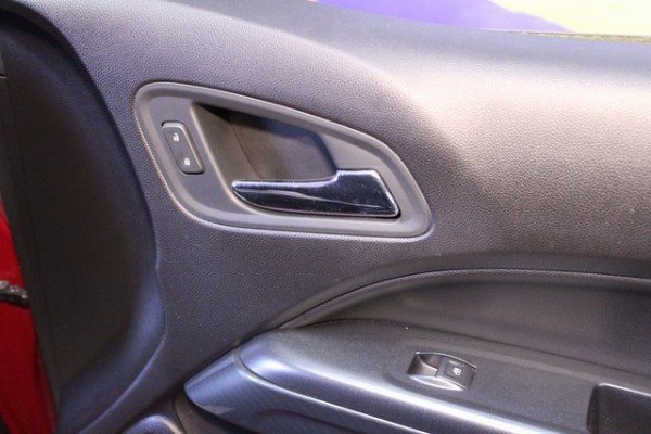 Used 2017 GMC Canyon SLE image 9