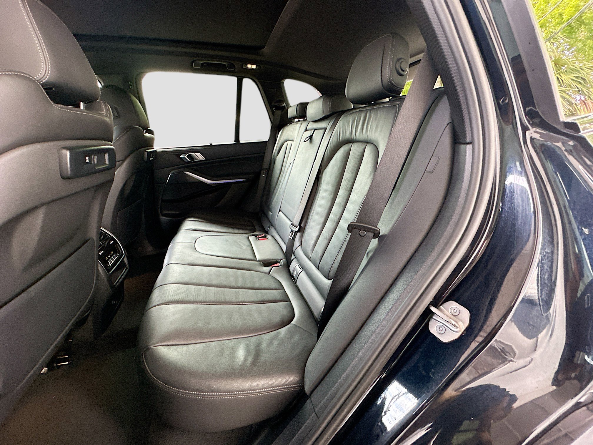 Used 2022 BMW X5 sDrive40i w/ M Sport Package RWD image 25