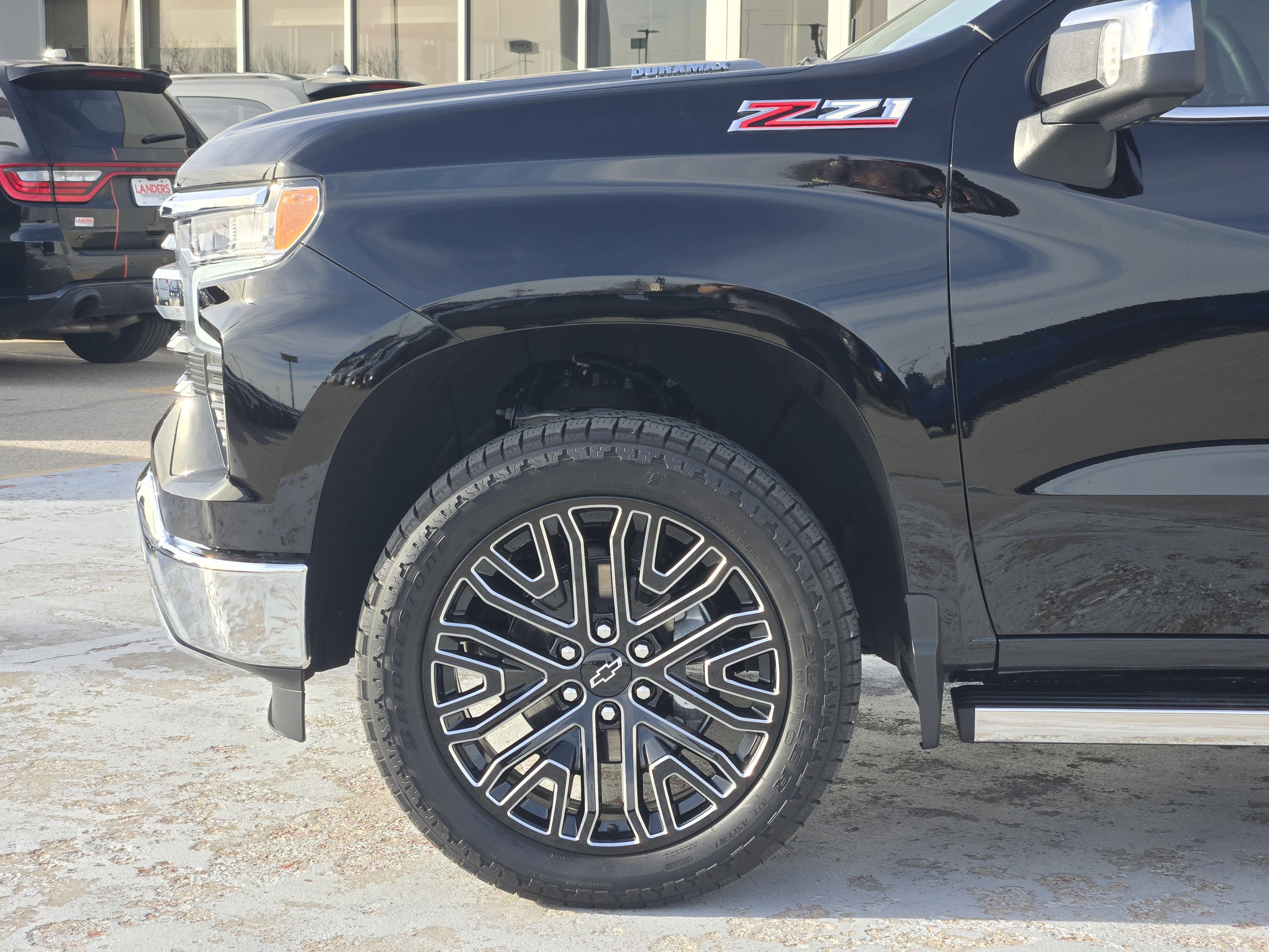 Used 2025 Chevrolet Silverado 1500 LTZ w/ LTZ Premium Package image 9