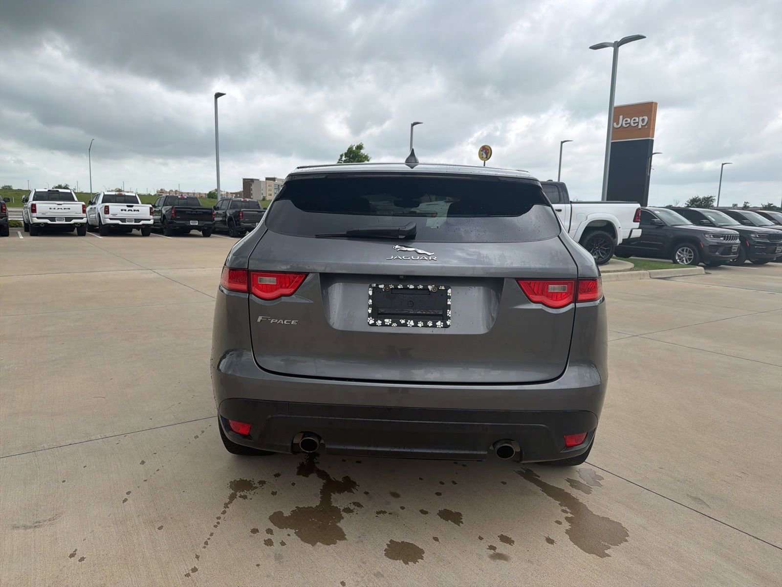Used 2019 Jaguar F-PACE Premium image 4